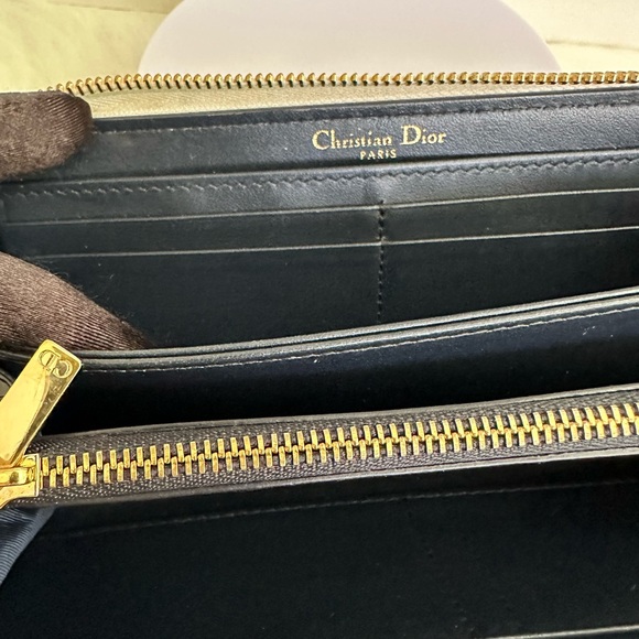 Stunning Wallet - Picture 6 of 12